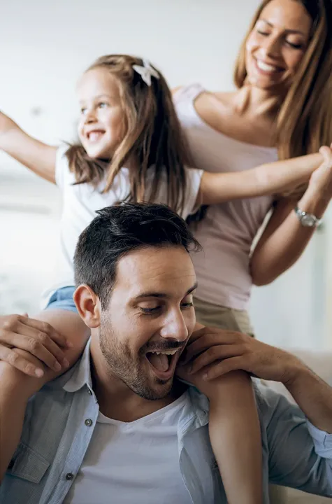 2.Inmunoferon_TRIPLE IMAGE_Familia_713x1080 2.Inmunoferon_TRIPLE IMAGE_Familia_713x1080